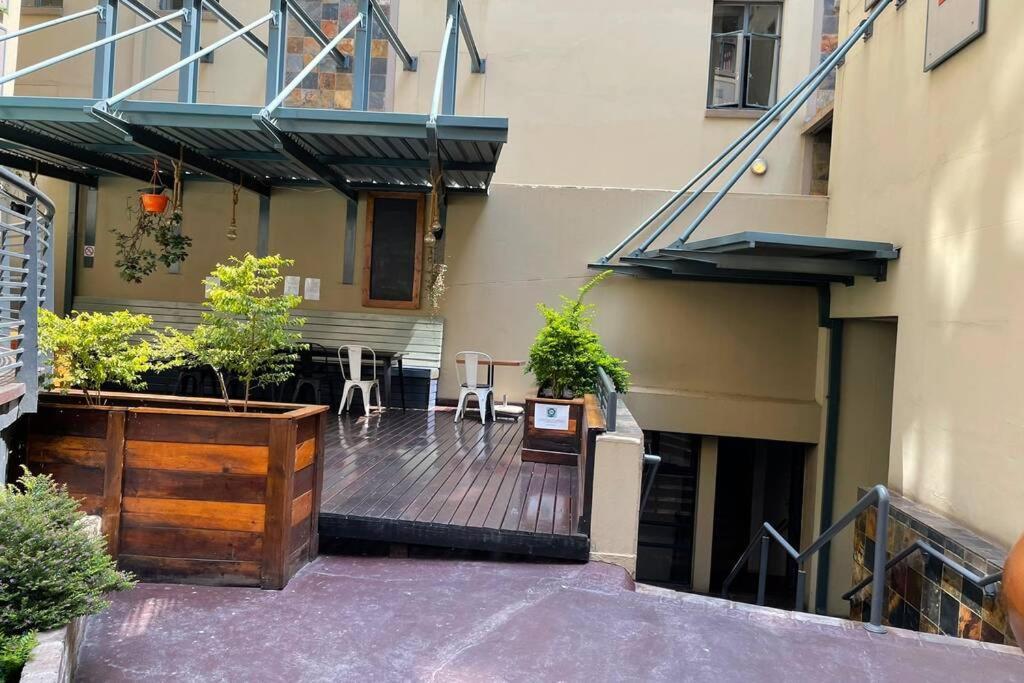 Cool & Easy Flat In The Heart Of Marshalltown Johannesburg Eksteriør billede